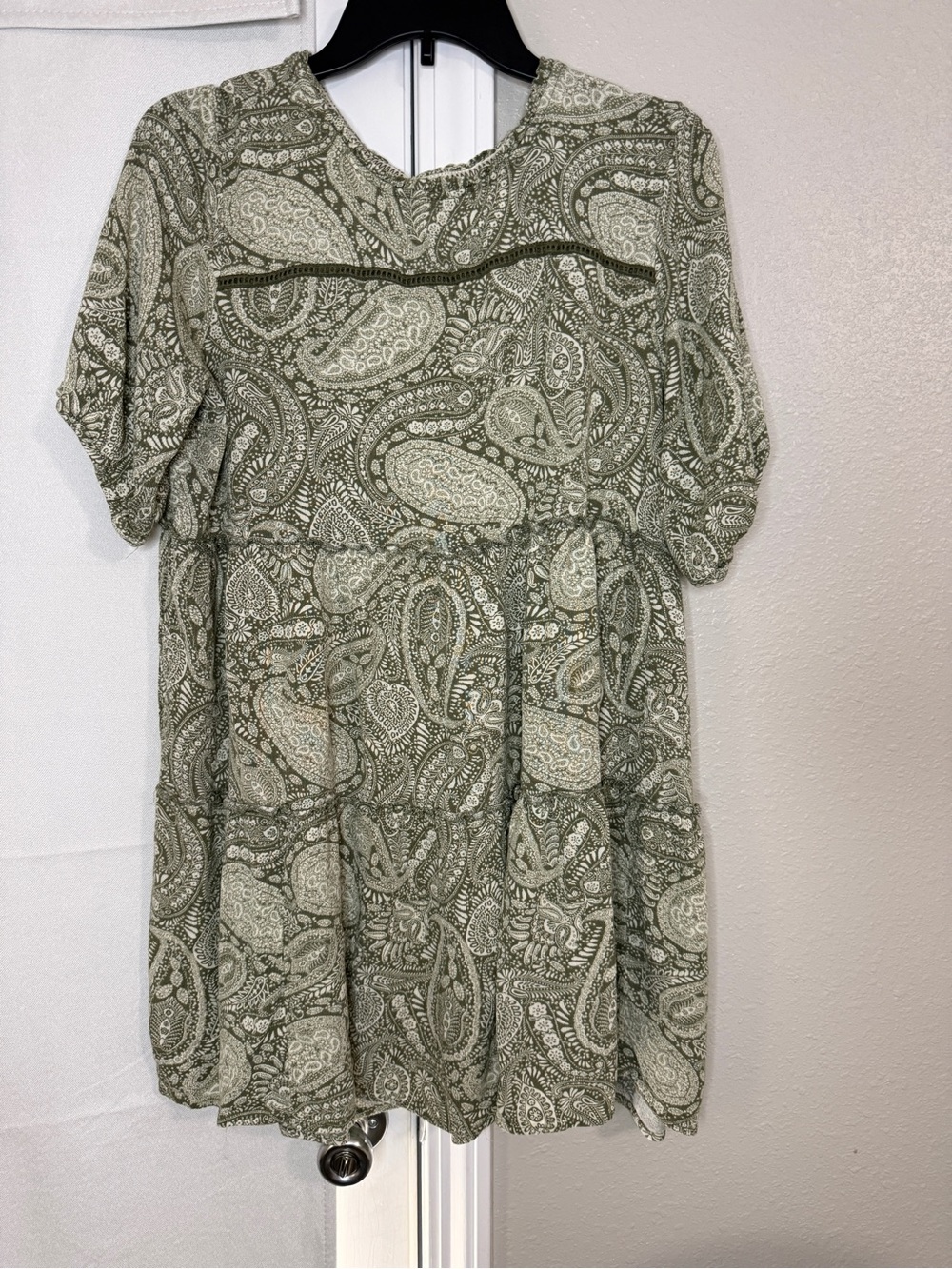 Knox Rose Olive Green Paisley Short Sleeve Tunic